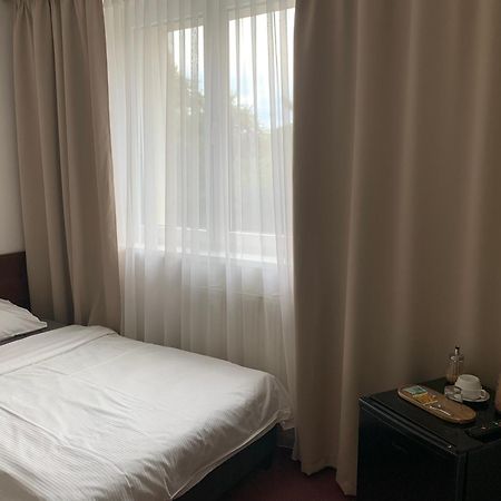 Hotel-Pension Kamyk Prague Ngoại thất bức ảnh