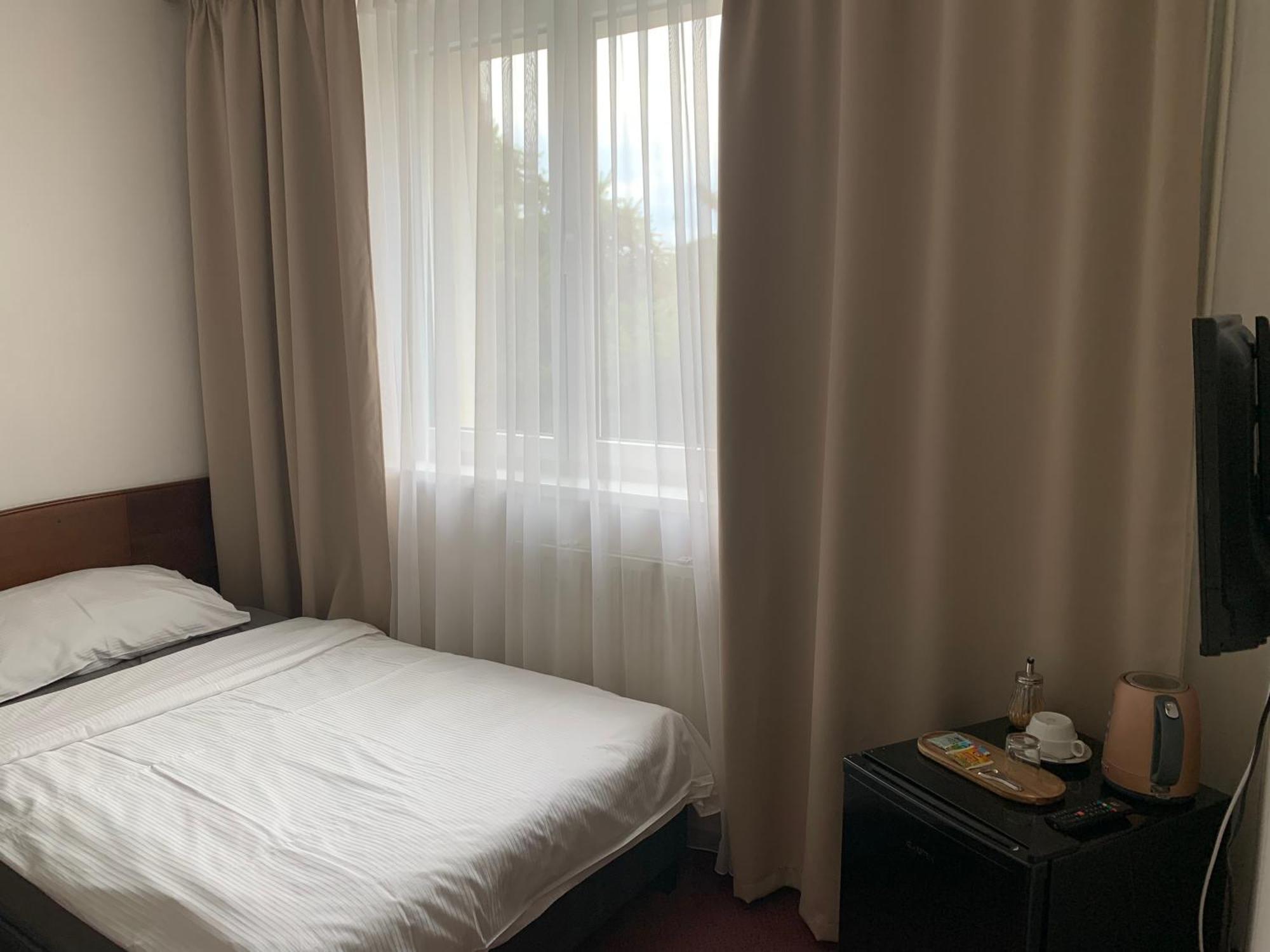 Hotel-Pension Kamyk Prague Ngoại thất bức ảnh